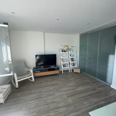 Moderno Piso Mirando Al Mar Apartmán *