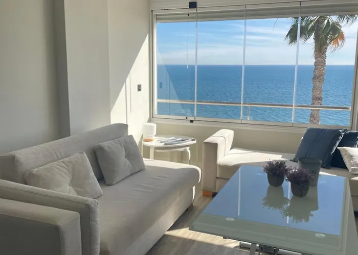Moderno Piso Mirando Al Mar Apartamento